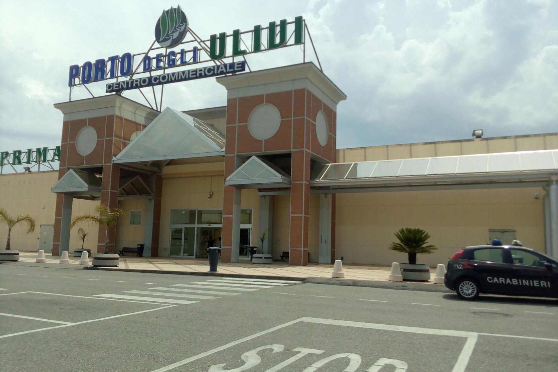 centro commerciale Porto degli Ulivi Rizziconi - retail