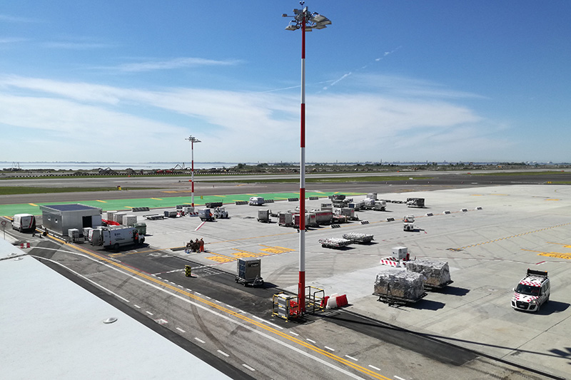 aeroporto marco polo piste aeromobili impianti